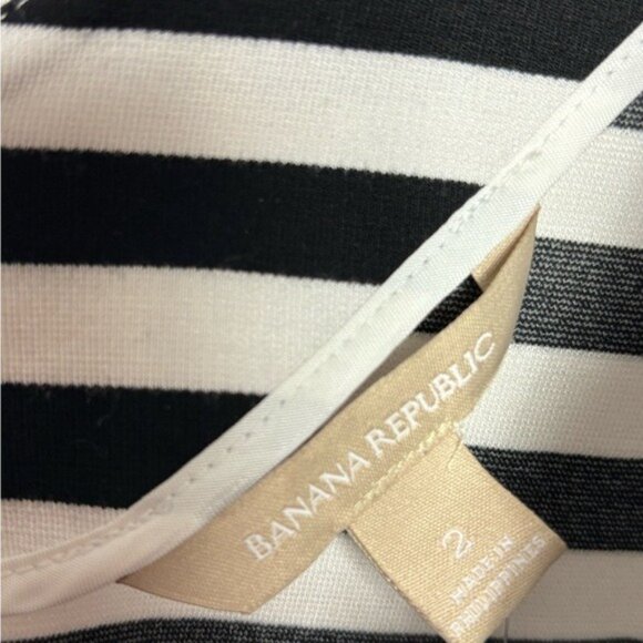 Banana Republic Sheath Dress Size 2 Black White V Neck Zipper Back and Sleeves - Picture 8 of 12